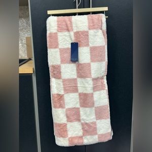 Rachel Roy pink plaid faux fur throw blanket